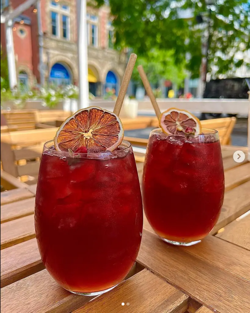 Tzaziqui, in old montreal - greek restaurant