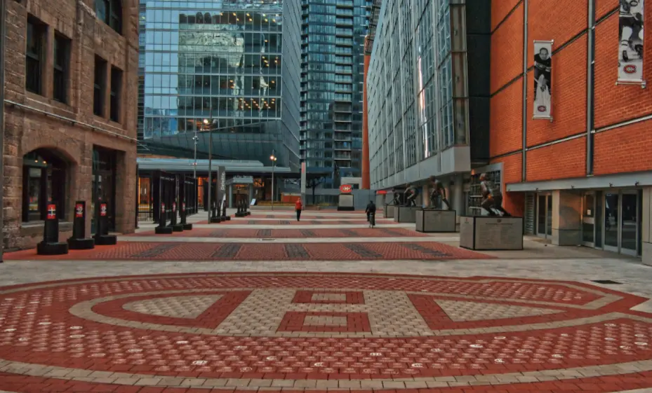 Hockey Night in Montreal: Experiencing a Canadiens Game 8