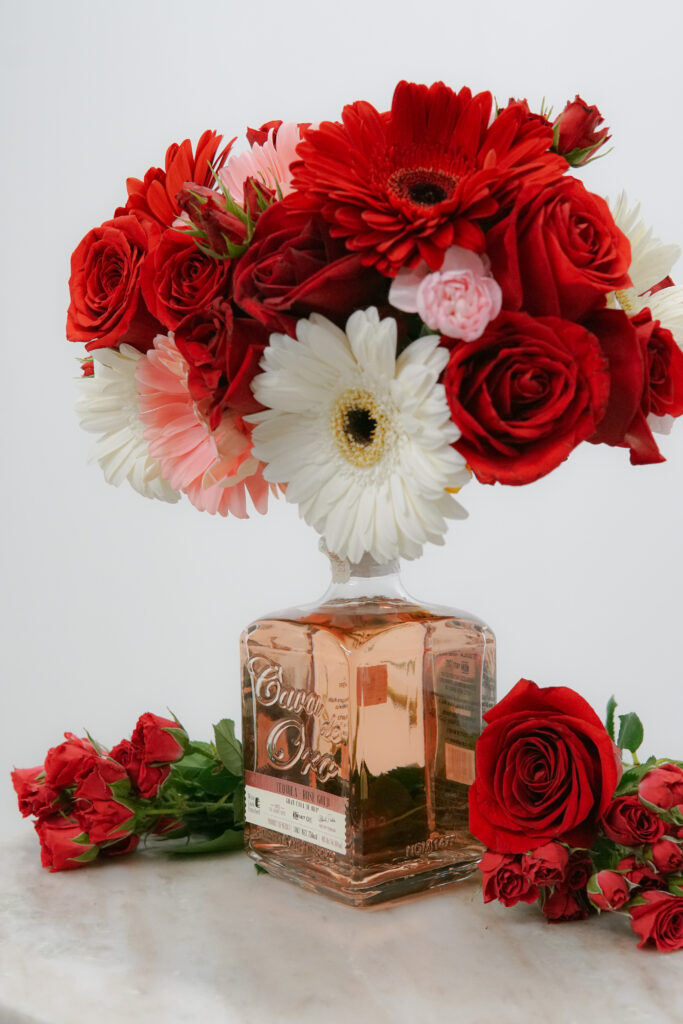 Montreal Valentine's - Bloom & Bottles - ORO Tequilla