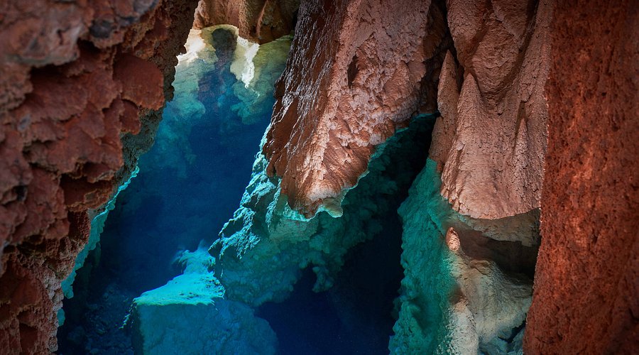 Cave pool Italy - Grotta Giusti