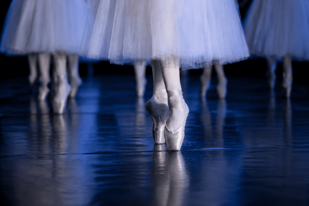Best Kept MTL Preview: THE LAKE by Les Grands Ballets Comes to Place des Arts May 28–June 7