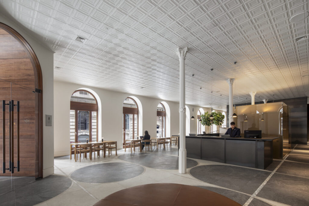 Hôtel Gault: The Perfect Setting